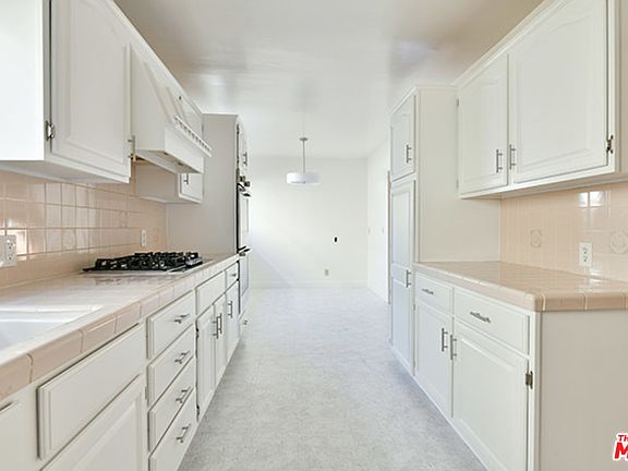 5th image of 12936 Rubens Ave