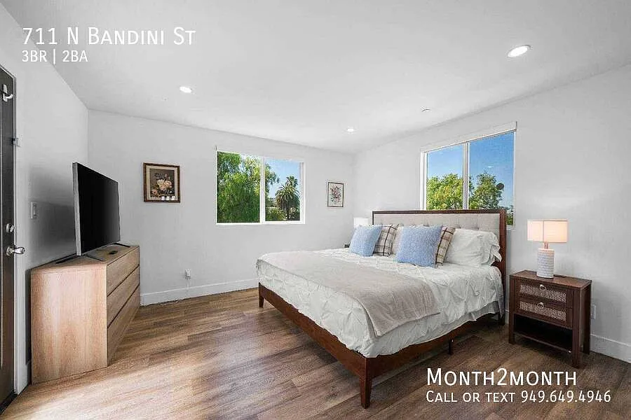 Harbor View Haven on Bandini St — Photo 4