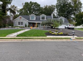 11 Concord Rd, Marlboro, NJ 07746