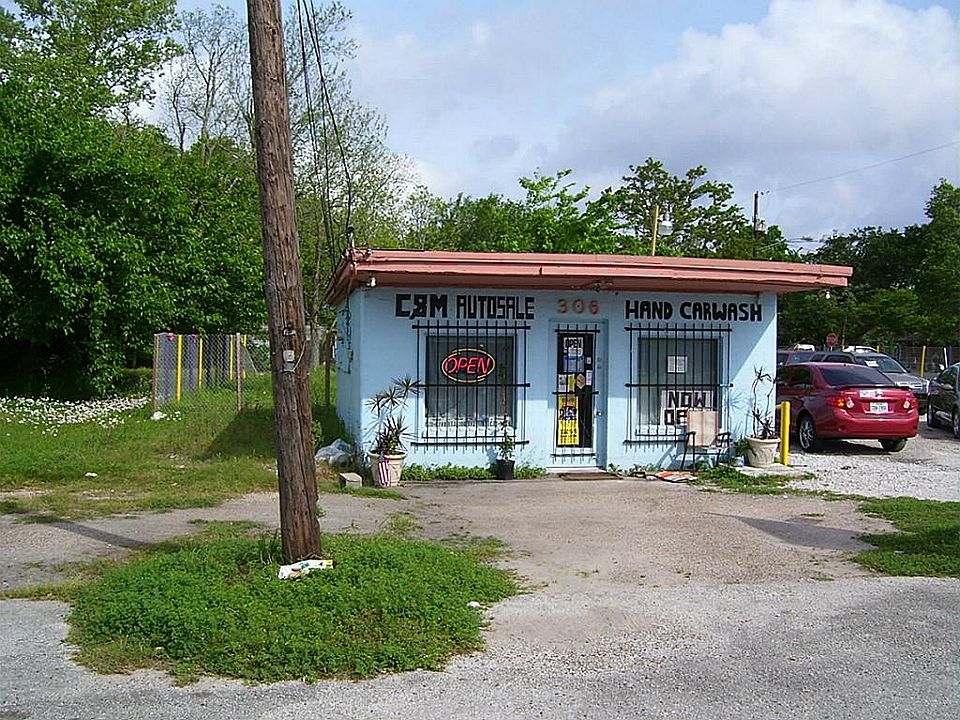 1st image of 318 Grand Ave