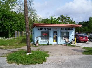 318 Grand Ave, Bacliff, TX 77518