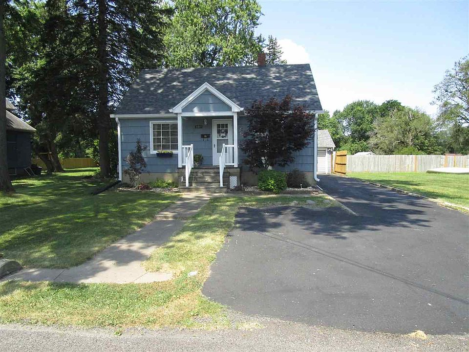 1st image of 384 Marston Ave