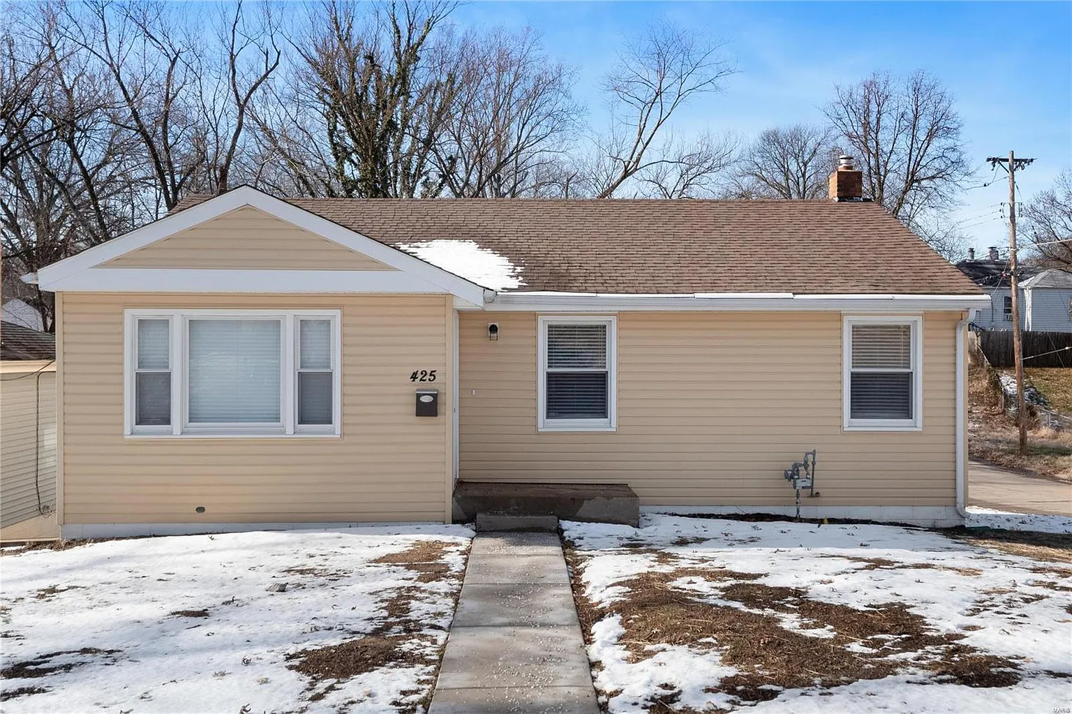 425 Ballman Ave photo 1