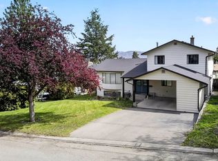 880 Fleming Dr, Kamloops, BC V1S 1B3