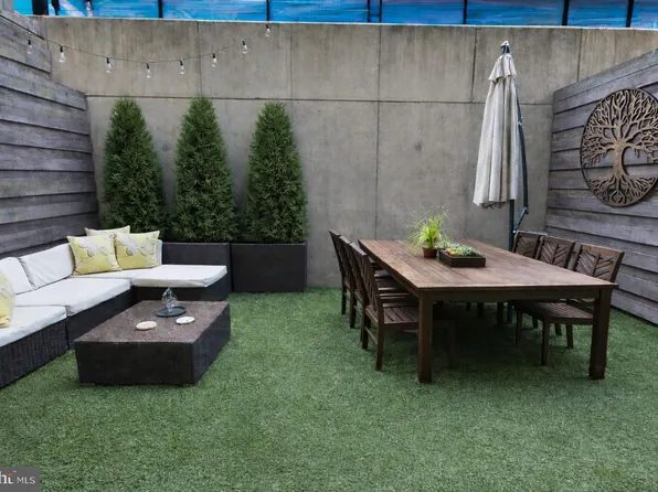 1320 Fenwick Ln Unit 6, Silver Spring, MD 20910