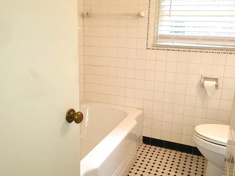 2245 Crescent Ave #1 — Photo 7