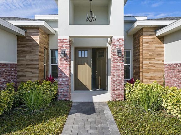 2nd image of 208 Snowy Orchid Way