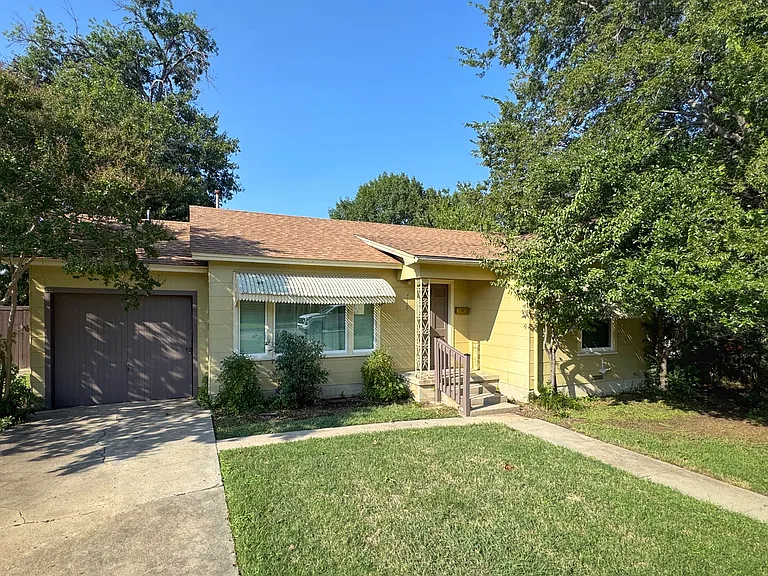 718 Cordell St — Photo 2