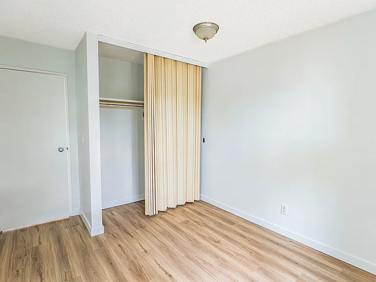 1102 Hermitage Rd NW — Photo 11