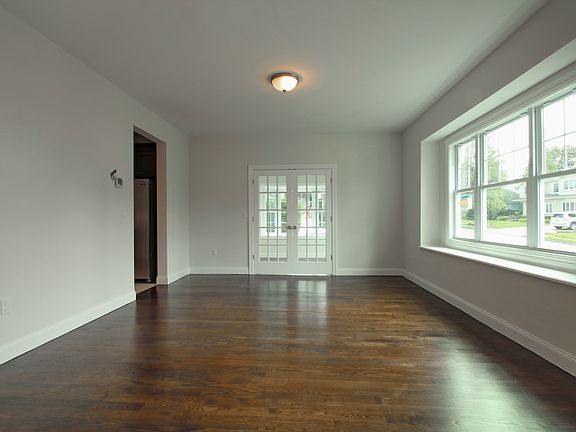 Formal Dining