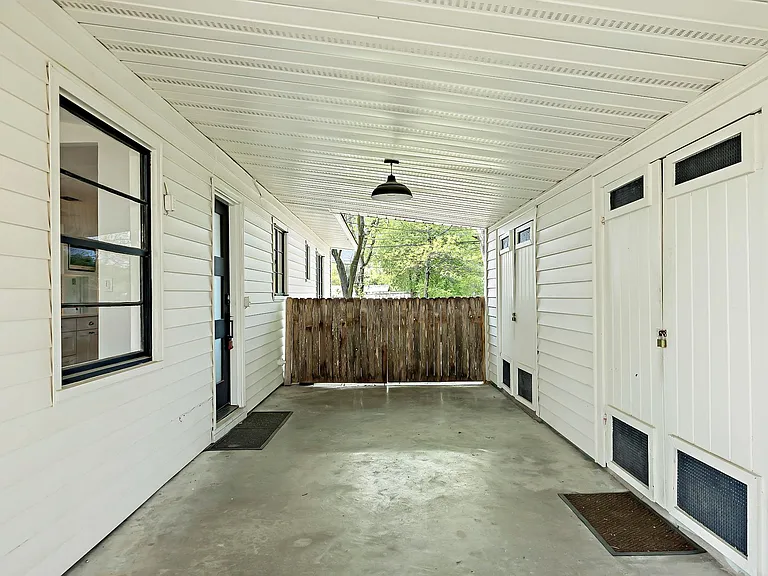 1207 Ridgemont Dr — Photo 13