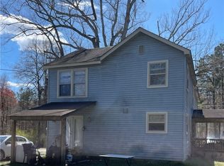 517 E Irvin St, Blackstone, VA 23824