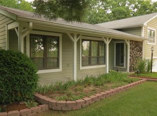 19573 Owl Creek Dr, Warrenton, MO 63383