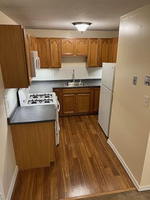 7 Lancelot Ct APT 3, Salem, NH 03079 | Zillow