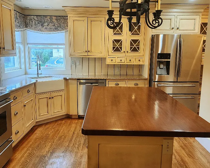 725 N Main St — Photo 5