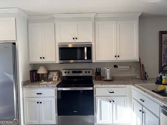 5th image of 1500 San Bernardino Way