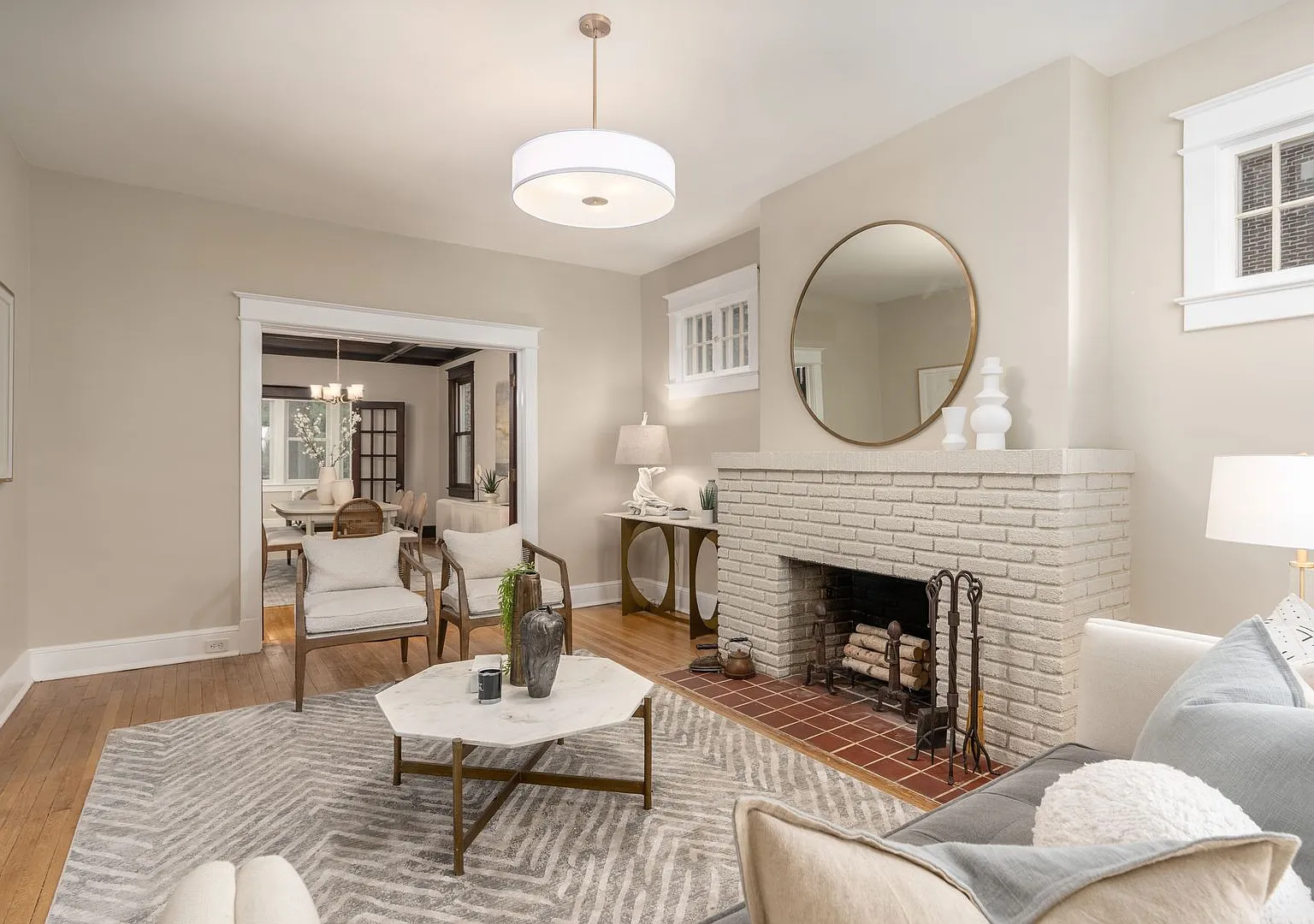 Charming Townhome | 5 Bed | 3.5 Bath | 3,300 Sf | Covered Front Porch & Large Fenced-In Backyard ... — Photo 1