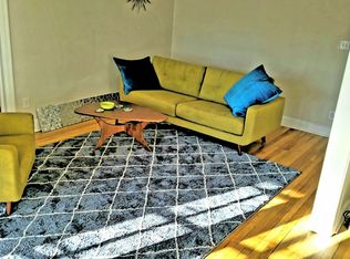 127 E 46th St APT 3, Kansas City, MO 64112