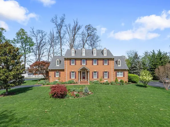 124 Pelham Woods Cir, Waynesboro, VA 22980