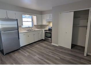 205 E Maple St APT 7, Hartville, OH