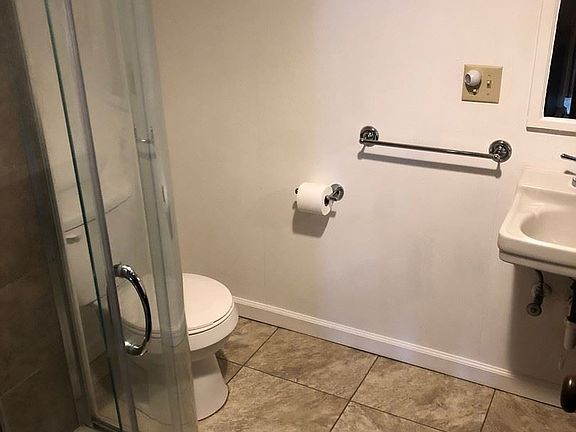 3rd image of 832 NE Baker St APT 3