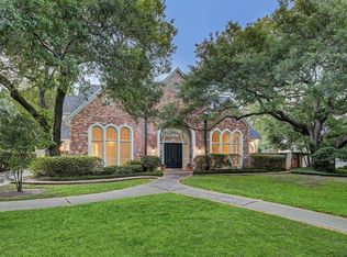 5656 Lynbrook Dr, Houston, TX 77056
