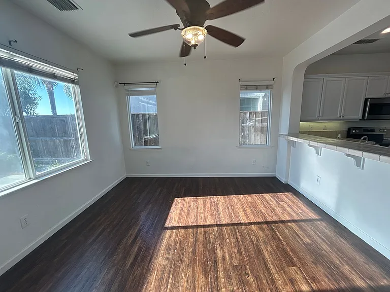 3293 Dewar Ln — Photo 3