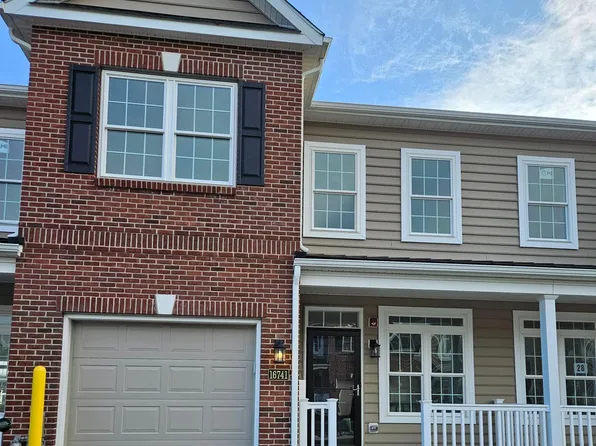 16729 River View Cir, Bristol, PA 19007
