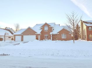 124 Shelley Ln, De Pere, WI 54115