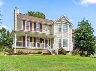 693 W Creek Dr, Clarksville, TN 37040