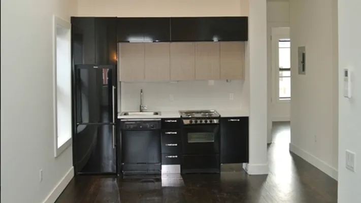 Rented by Nooklyn NYC LLC | media 52