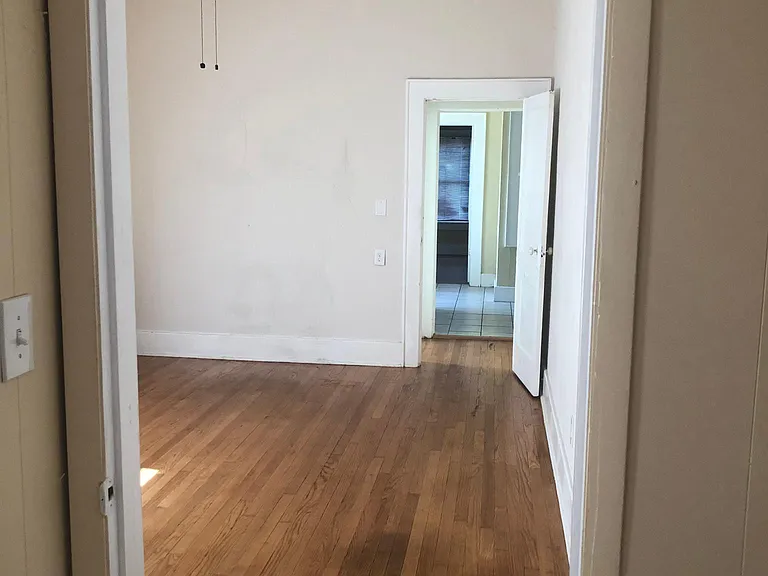 1401 E Jefferson St #3 — Photo 8