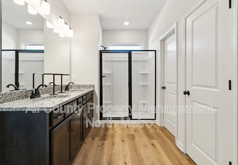 328 Mountain Blvd S #T-4 — Photo 11