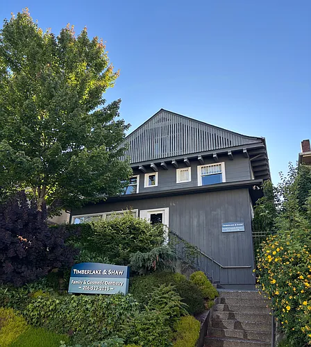 4520 15th Ave NE Photo 1