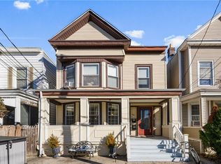 89 6th St, Pelham, NY 10803