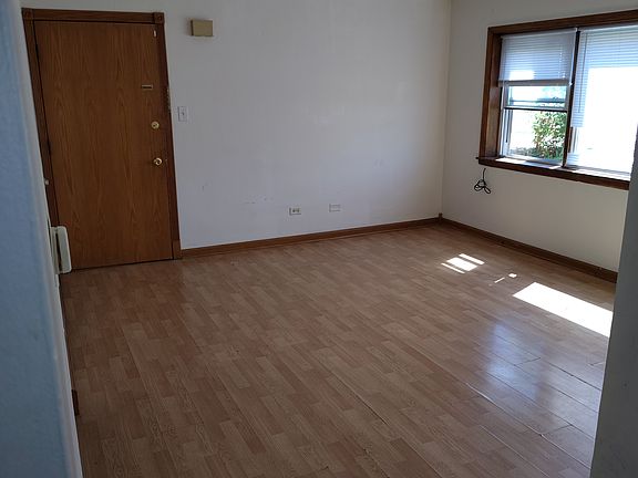 4th image of 4501 Prescott Ave