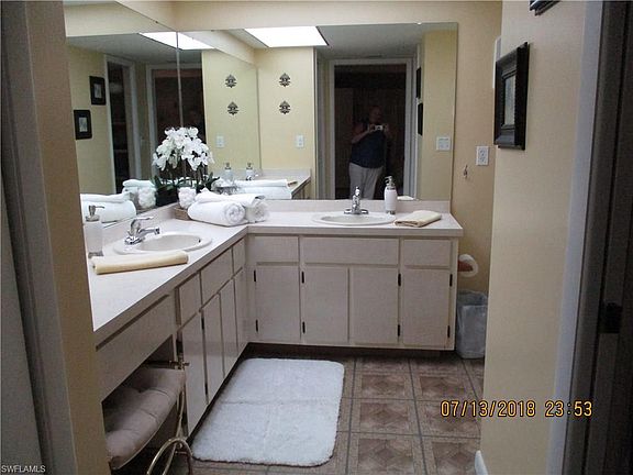 5th image of 317 SE 23rd St