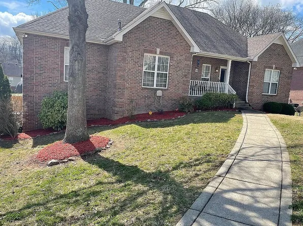 107 W Braxton Ln, Hendersonville, TN 37075