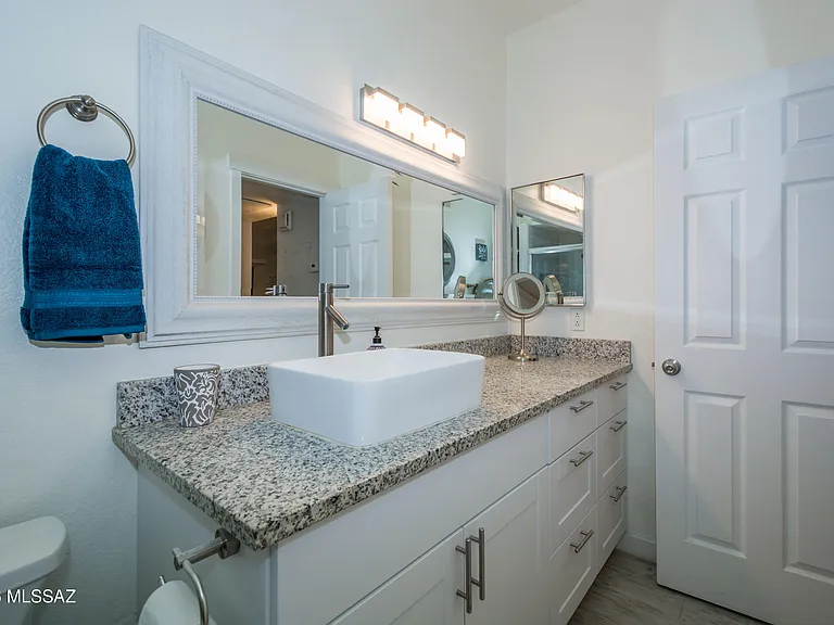 5750 N Camino Esplendora #118 — Photo 15