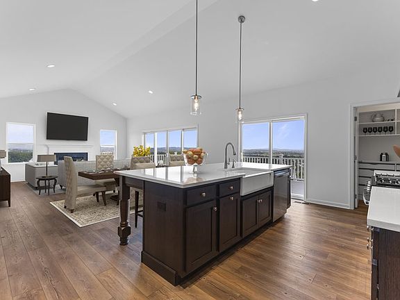 Rockford Great Room and Kitchen with Optional Window Packages