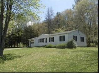 54 Greenwich Rd, Amherst, MA 01002
