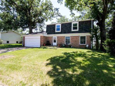 279 Crandall Dr NE, Cedar Rapids, IA, 52402