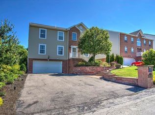 1290 Lucia Dr, Canonsburg, PA