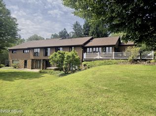 288 Windy Hill Ln, Montoursville, PA 17754