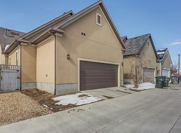 4th image of 10219 S Sacramento Way