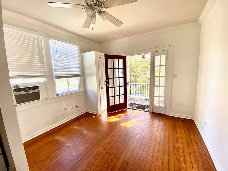 4909-4911 Laurel St #4909-unit A — Photo 3