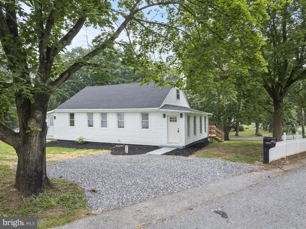55 Highland Ave, Manchester, PA 17345