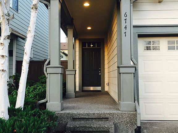 3rd image of 6747 Park St E