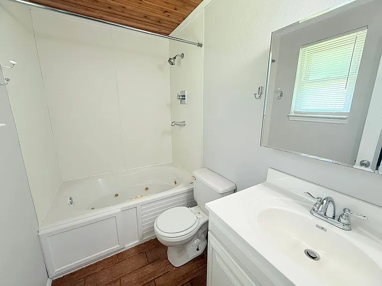 4904 Andrea Ln — Photo 6