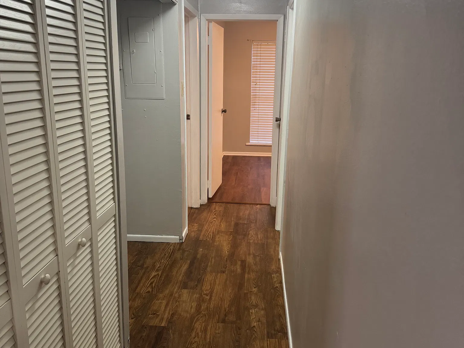 2 bed, $975 — Photo 4